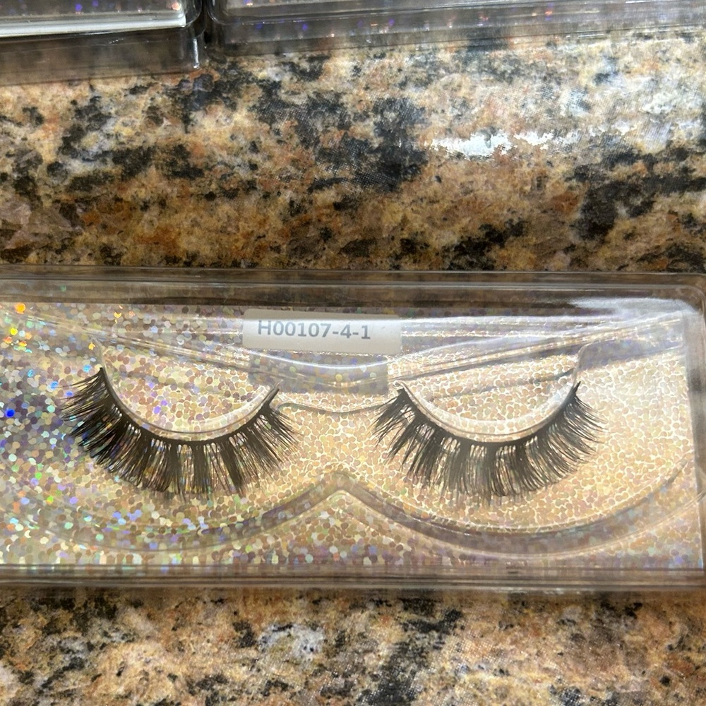 3/$5 Maange- B-curly, reusable lash set false eyelashes (3 pair) MSRP $5 ea.